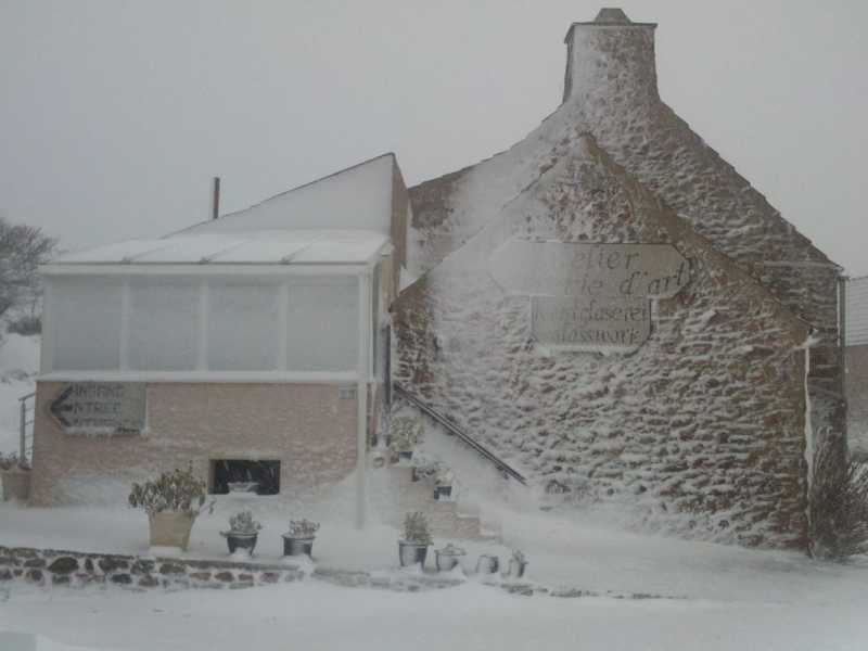 Façade de la boutique lors de la tempête de neige de mars 2013