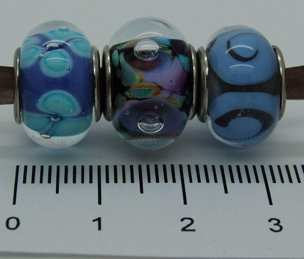3 Perlen in Lila und Türkisblau