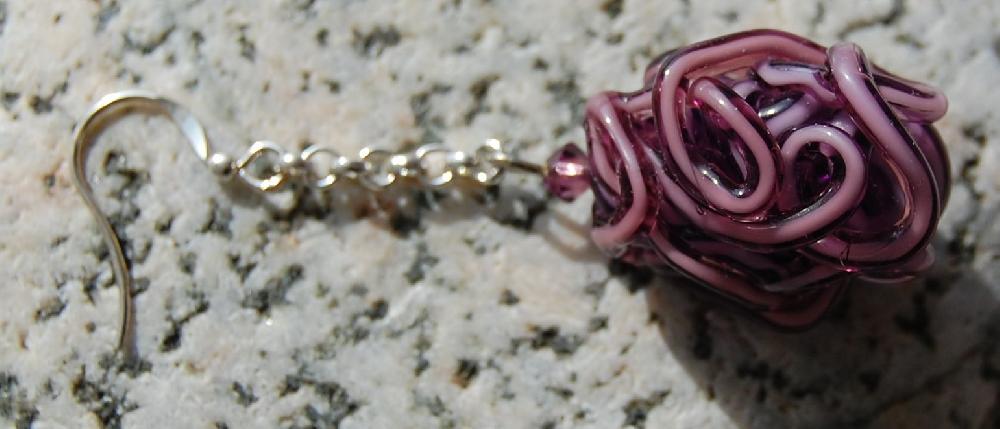 Earrings, purple knots, ronds