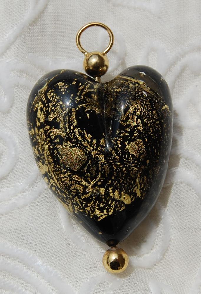 Heart in black and gold